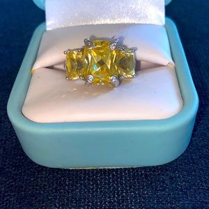Judith Ripka canary crystal three stone ring